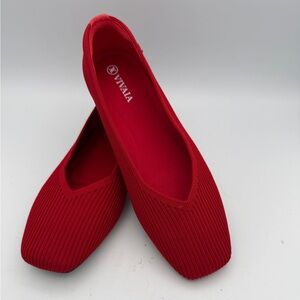VIVAIA . Lightweight Square-Toe V-Cut Flats (Margot 2.0) size 6W